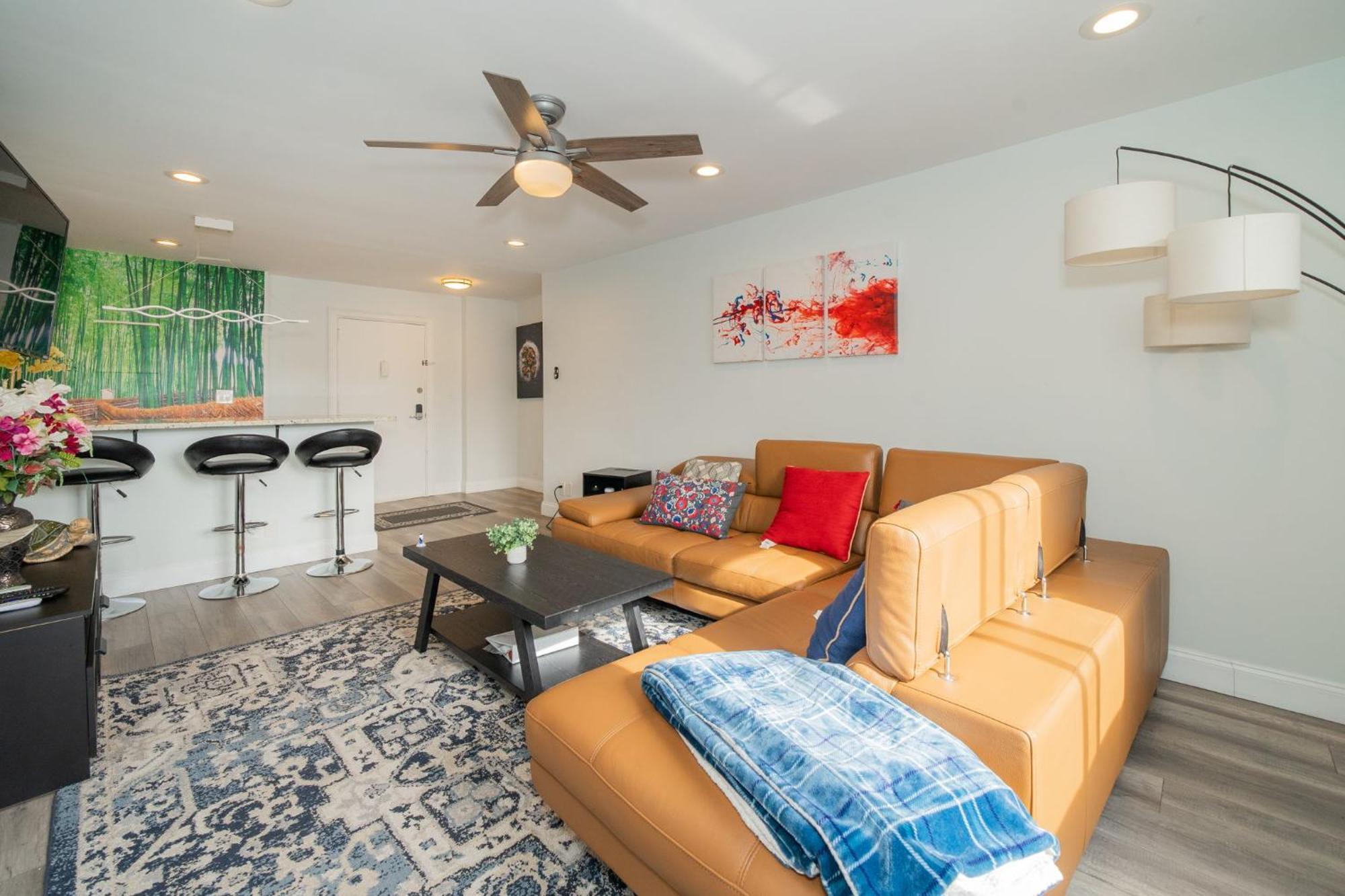 Just Renovated 3 Br/2Bath/ Parking+ Downtown View Lägenhet Atlanta Exteriör bild