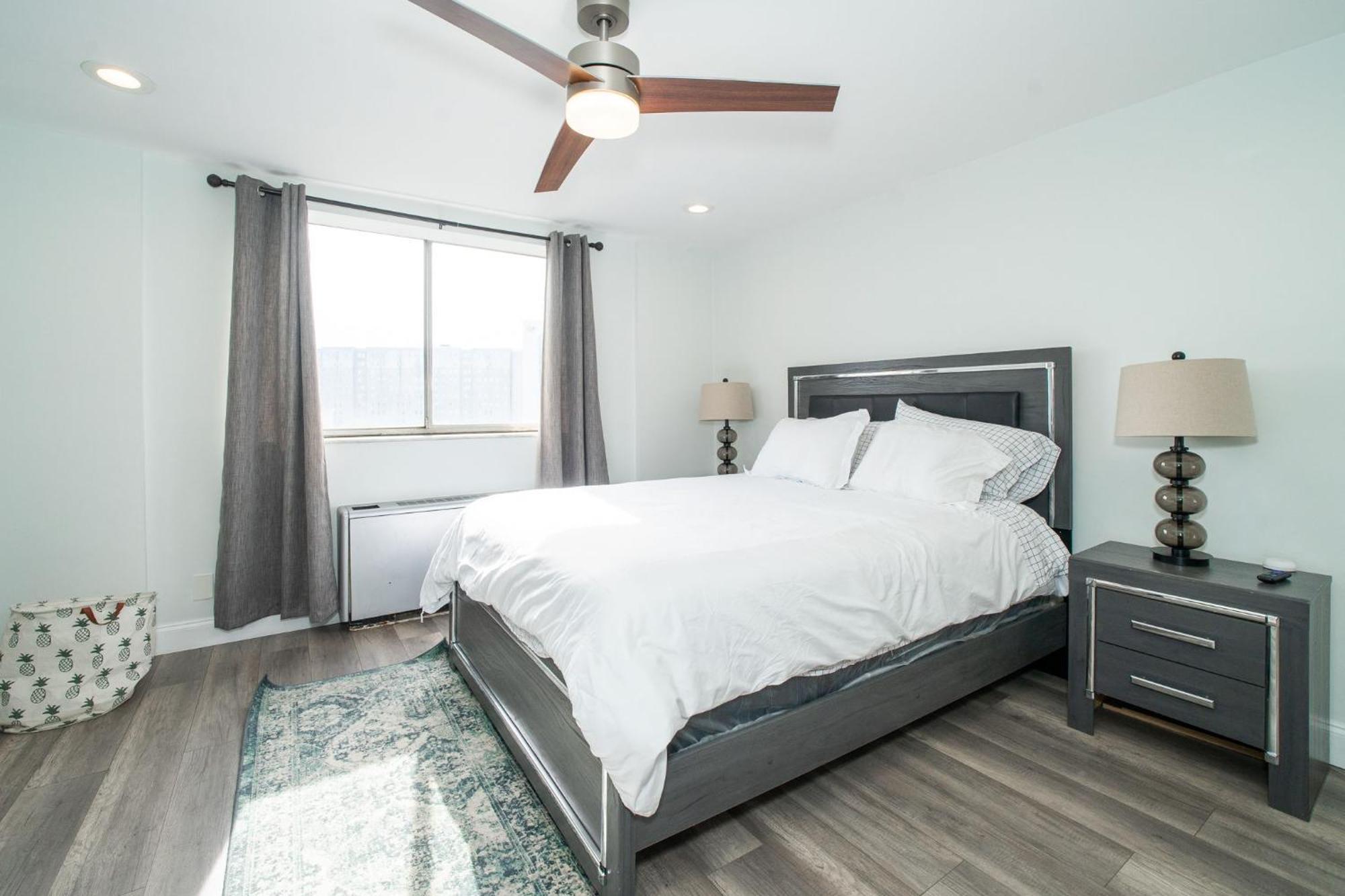 Just Renovated 3 Br/2Bath/ Parking+ Downtown View Lägenhet Atlanta Exteriör bild