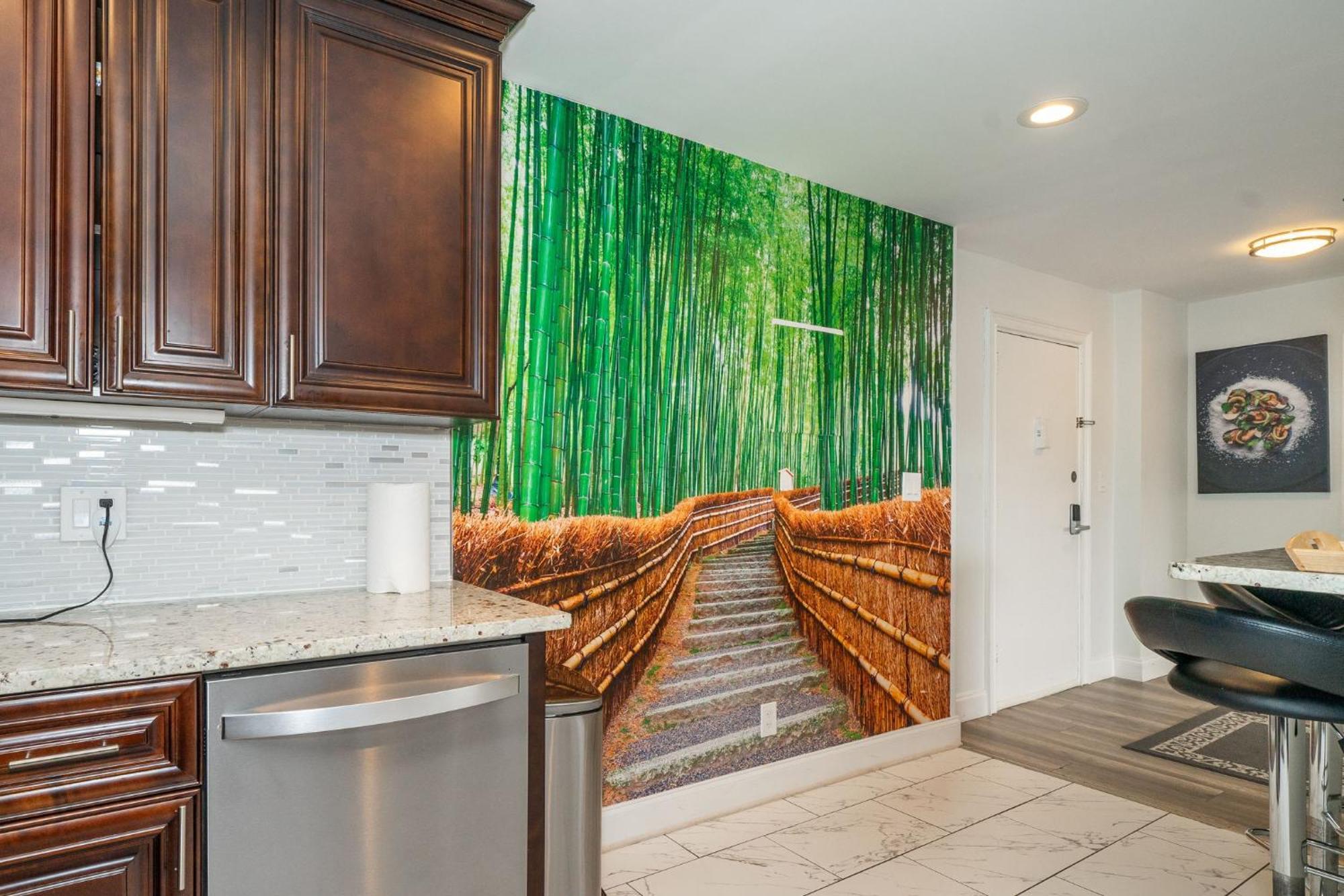 Just Renovated 3 Br/2Bath/ Parking+ Downtown View Lägenhet Atlanta Exteriör bild