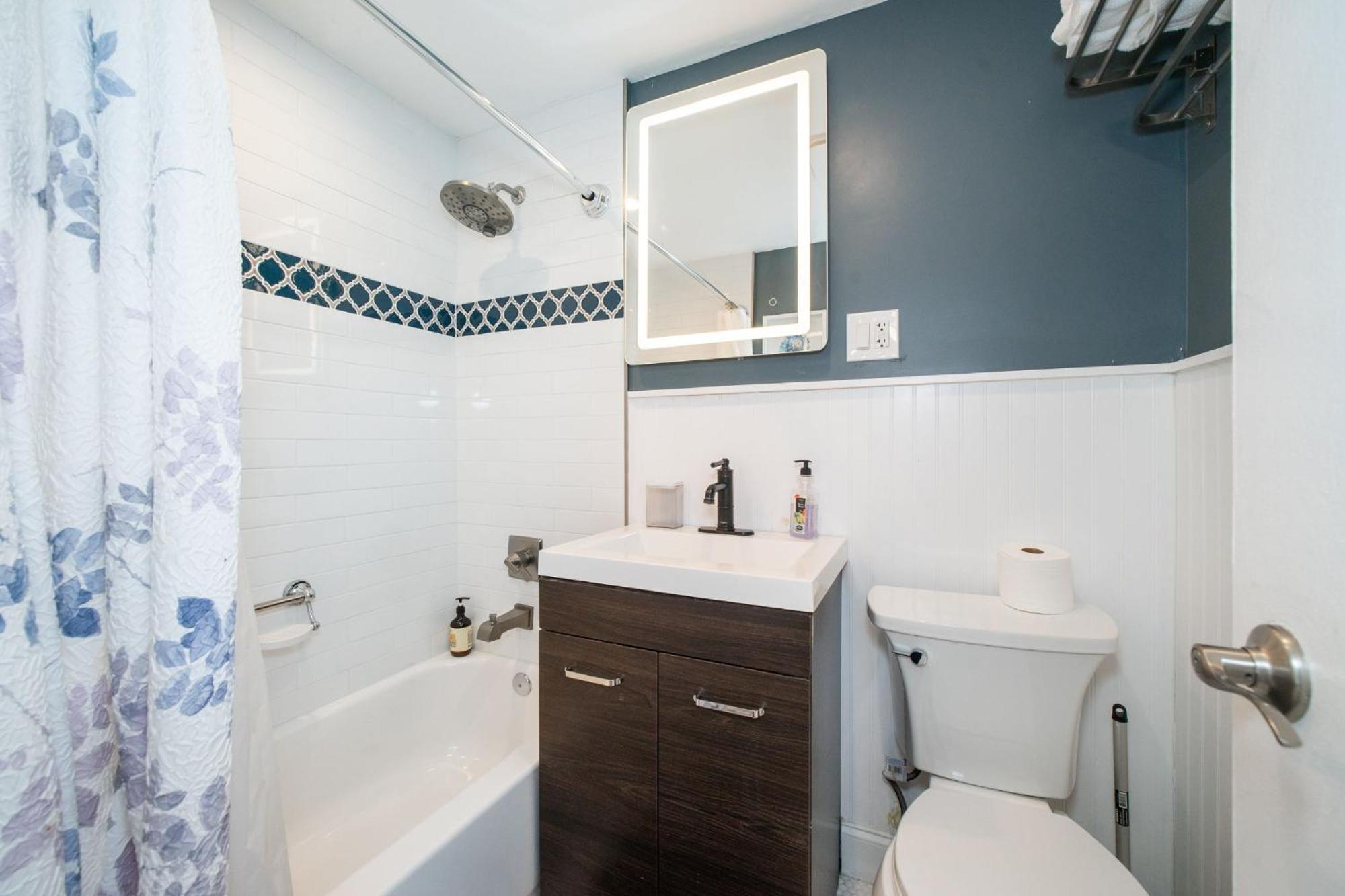 Just Renovated 3 Br/2Bath/ Parking+ Downtown View Lägenhet Atlanta Exteriör bild