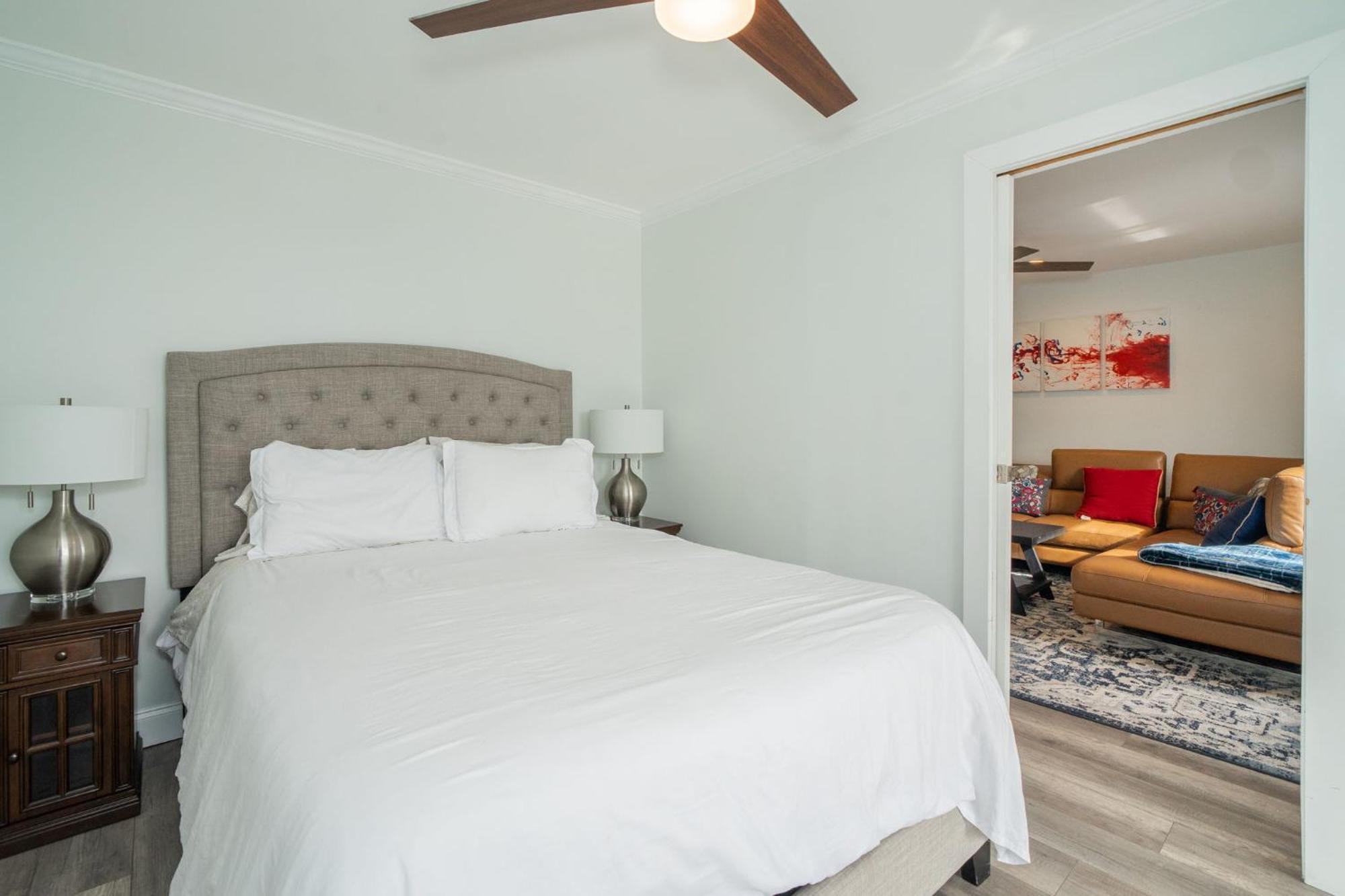 Just Renovated 3 Br/2Bath/ Parking+ Downtown View Lägenhet Atlanta Exteriör bild